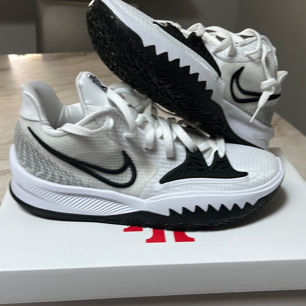 Nike kyrie low 4 tb